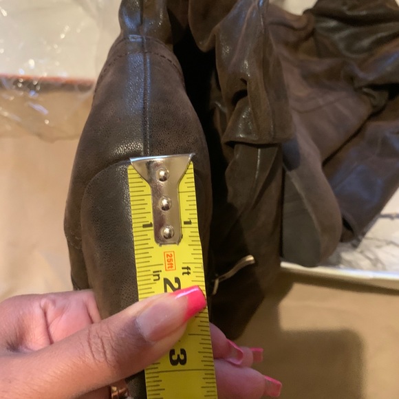 Women’s Boots 👢 - Picture 10 of 11